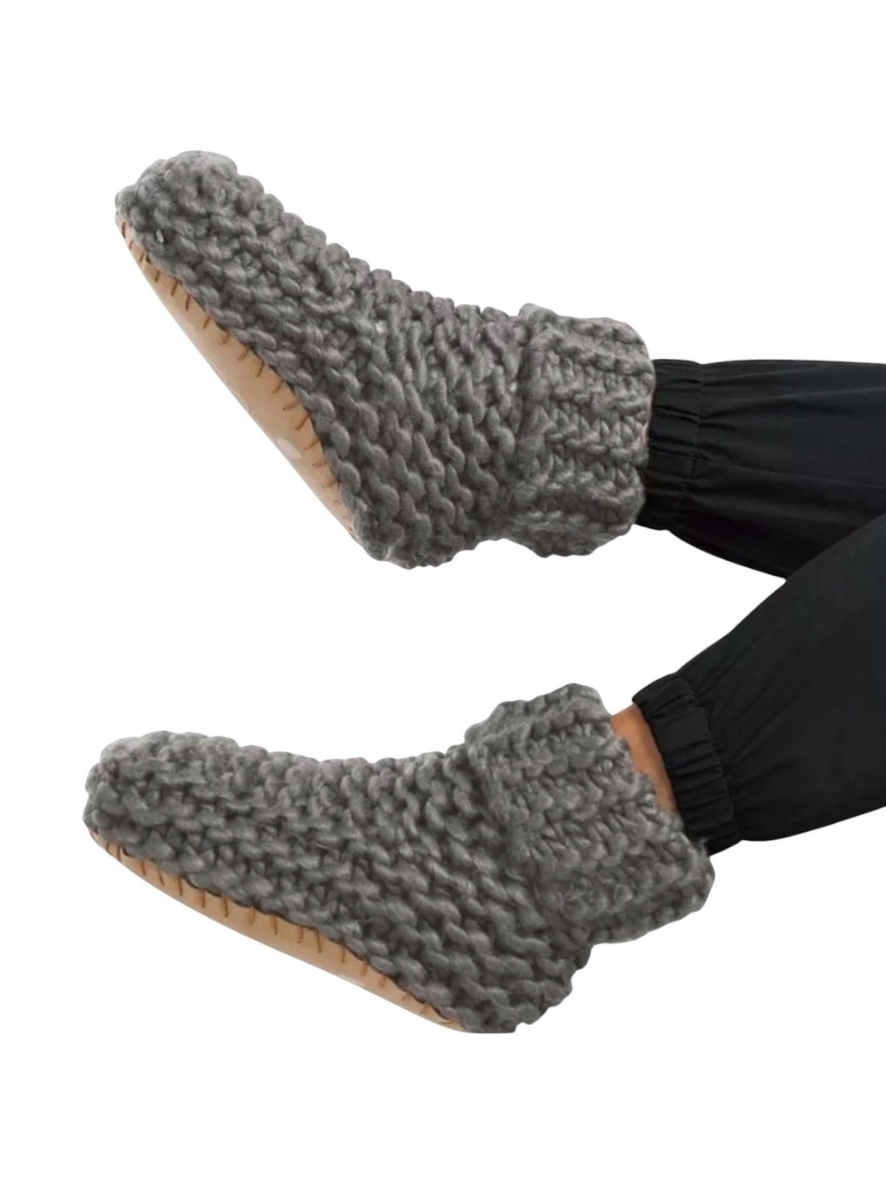 NWT LEMON Hand Knit Slippers Charcoal Women’s Sz M/L (8/10)